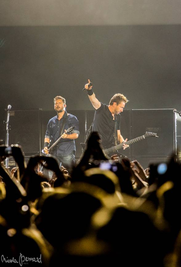 Nickelback po třech letech v Praze: Rocková smršť a nestárnoucí hity