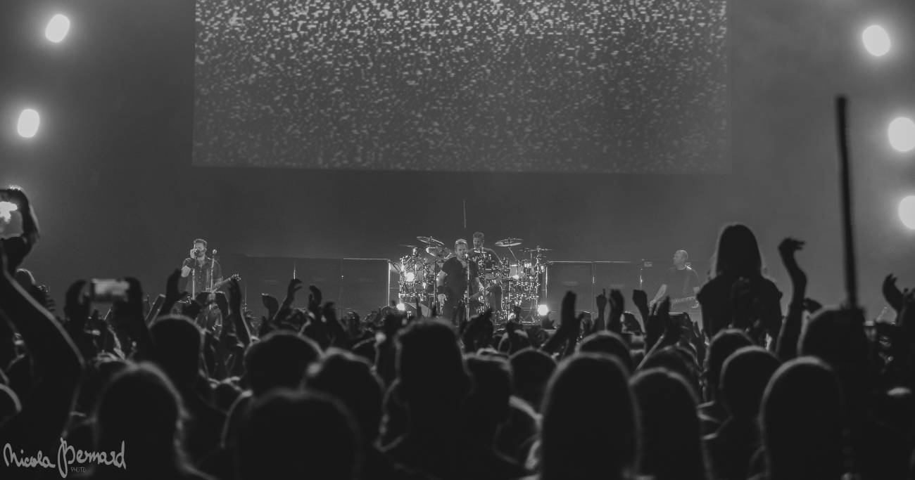 Nickelback po třech letech v Praze: Rocková smršť a nestárnoucí hity