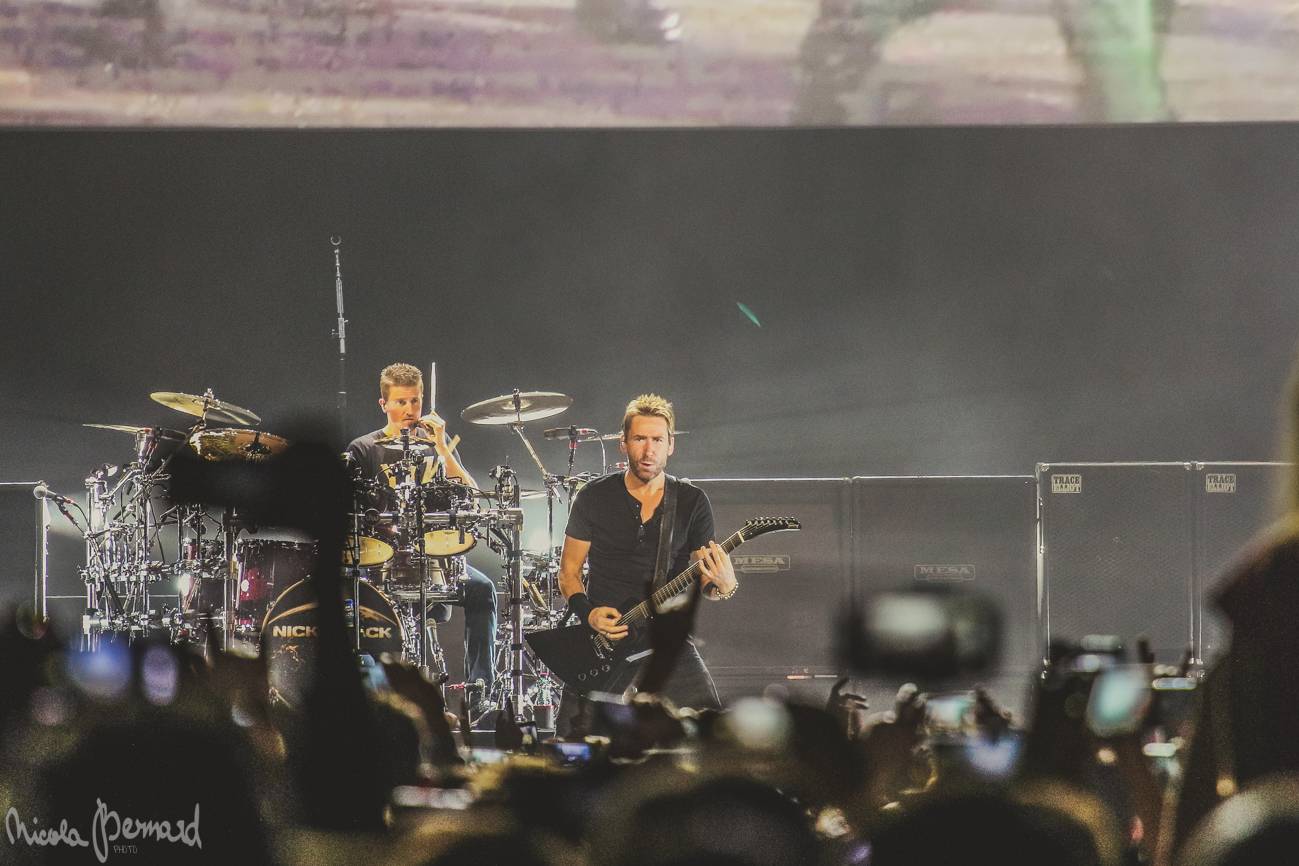 Nickelback po třech letech v Praze: Rocková smršť a nestárnoucí hity