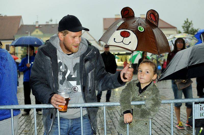 Dobřanský Radbuza fest: Fanoušky zahřáli Vypsaná Fixa, Sabina Křováková nebo ISUA