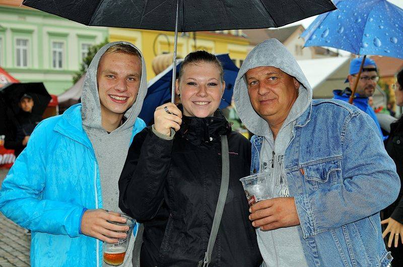 Dobřanský Radbuza fest: Fanoušky zahřáli Vypsaná Fixa, Sabina Křováková nebo ISUA