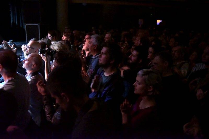 Teho Teardo a Blixa Bargeld zaplnili Palác Akropolis, jejich skladby inspiroval obraz