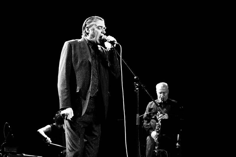 Teho Teardo a Blixa Bargeld zaplnili Palác Akropolis, jejich skladby inspiroval obraz