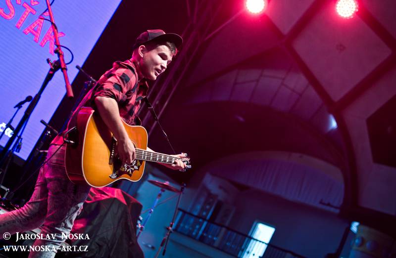 Vodafone You Fest: Spojení gamingu, jidla a mladých umělců v Holešovicích