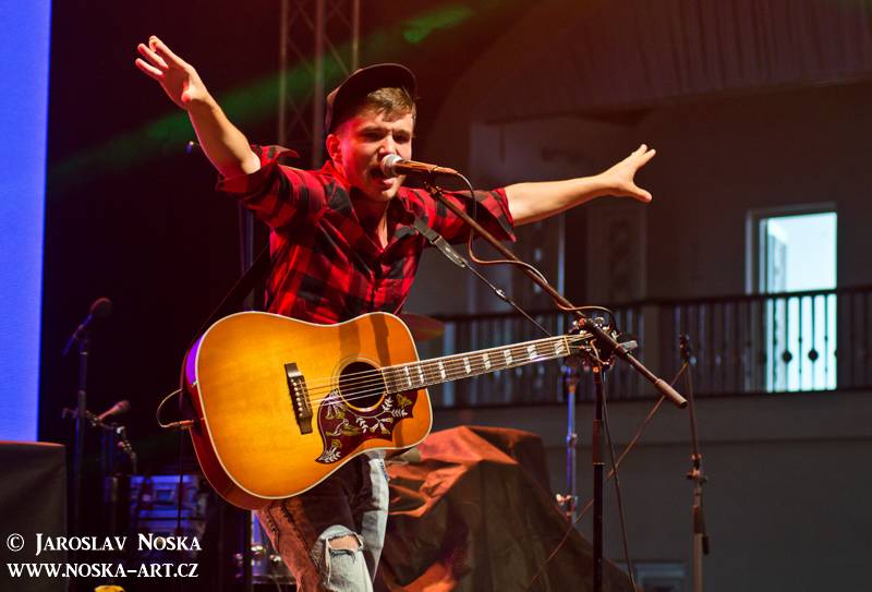 Vodafone You Fest: Spojení gamingu, jidla a mladých umělců v Holešovicích