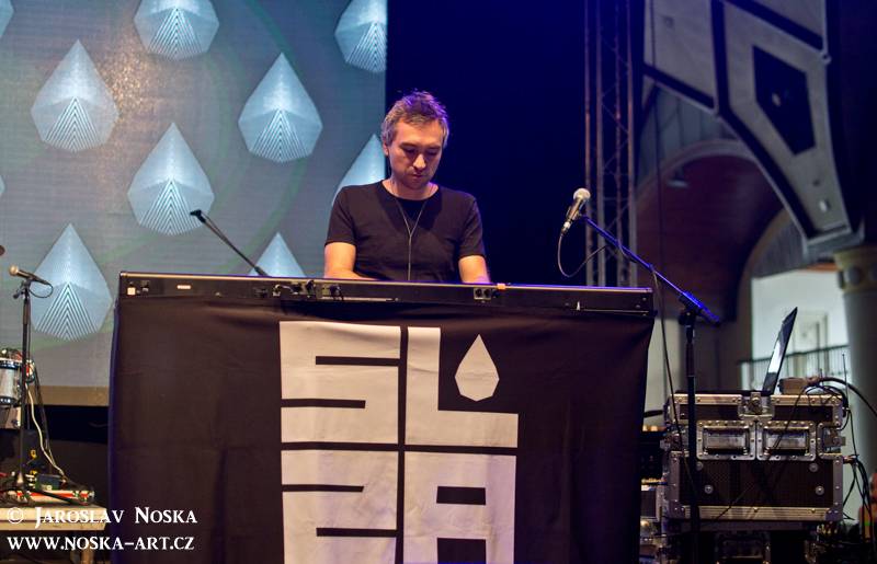 Vodafone You Fest: Spojení gamingu, jidla a mladých umělců v Holešovicích