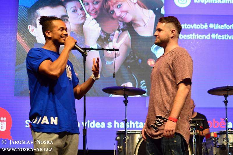 Vodafone You Fest: Spojení gamingu, jidla a mladých umělců v Holešovicích