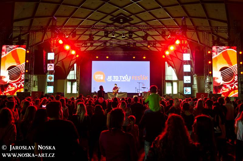 Vodafone You Fest: Spojení gamingu, jidla a mladých umělců v Holešovicích