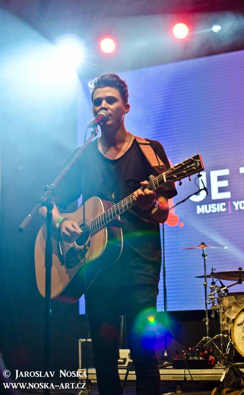 Vodafone You Fest: Spojení gamingu, jidla a mladých umělců v Holešovicích