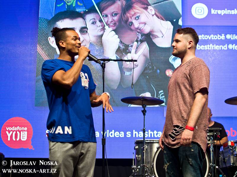 Vodafone You Fest: Spojení gamingu, jidla a mladých umělců v Holešovicích