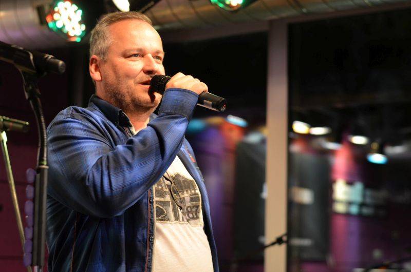 Universal předvedl v Jazz Docku své talenty, Slza dostala třikrát platinovou desku