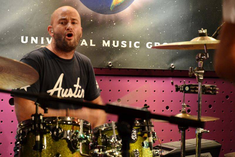 Universal předvedl v Jazz Docku své talenty, Slza dostala třikrát platinovou desku