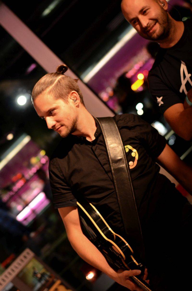 Universal předvedl v Jazz Docku své talenty, Slza dostala třikrát platinovou desku