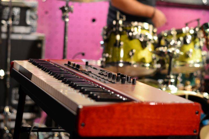 Universal předvedl v Jazz Docku své talenty, Slza dostala třikrát platinovou desku