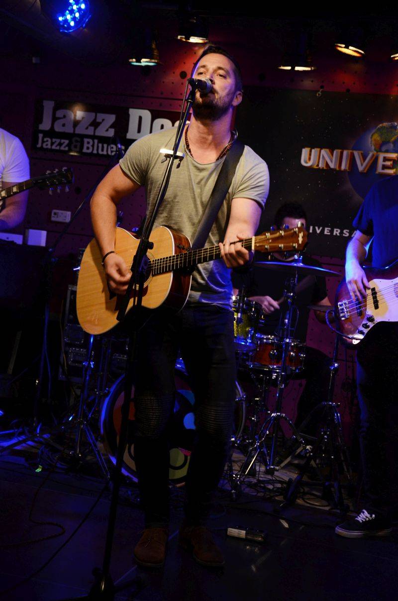 Universal předvedl v Jazz Docku své talenty, Slza dostala třikrát platinovou desku