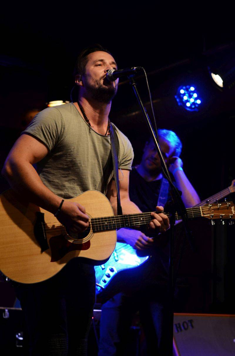 Universal předvedl v Jazz Docku své talenty, Slza dostala třikrát platinovou desku