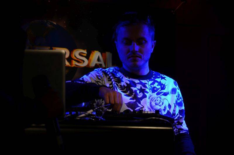 Universal předvedl v Jazz Docku své talenty, Slza dostala třikrát platinovou desku