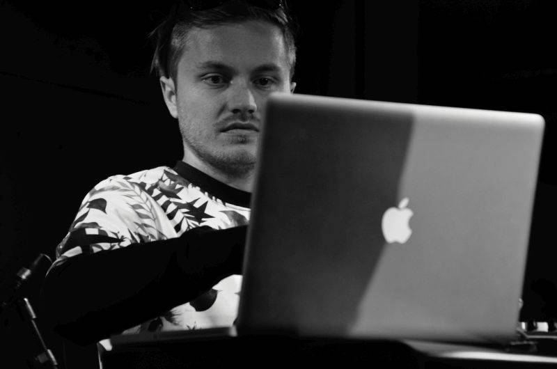 Universal předvedl v Jazz Docku své talenty, Slza dostala třikrát platinovou desku