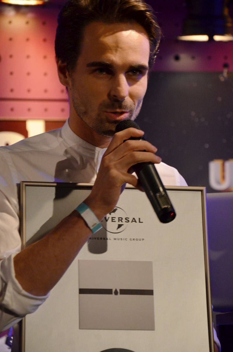 Universal předvedl v Jazz Docku své talenty, Slza dostala třikrát platinovou desku