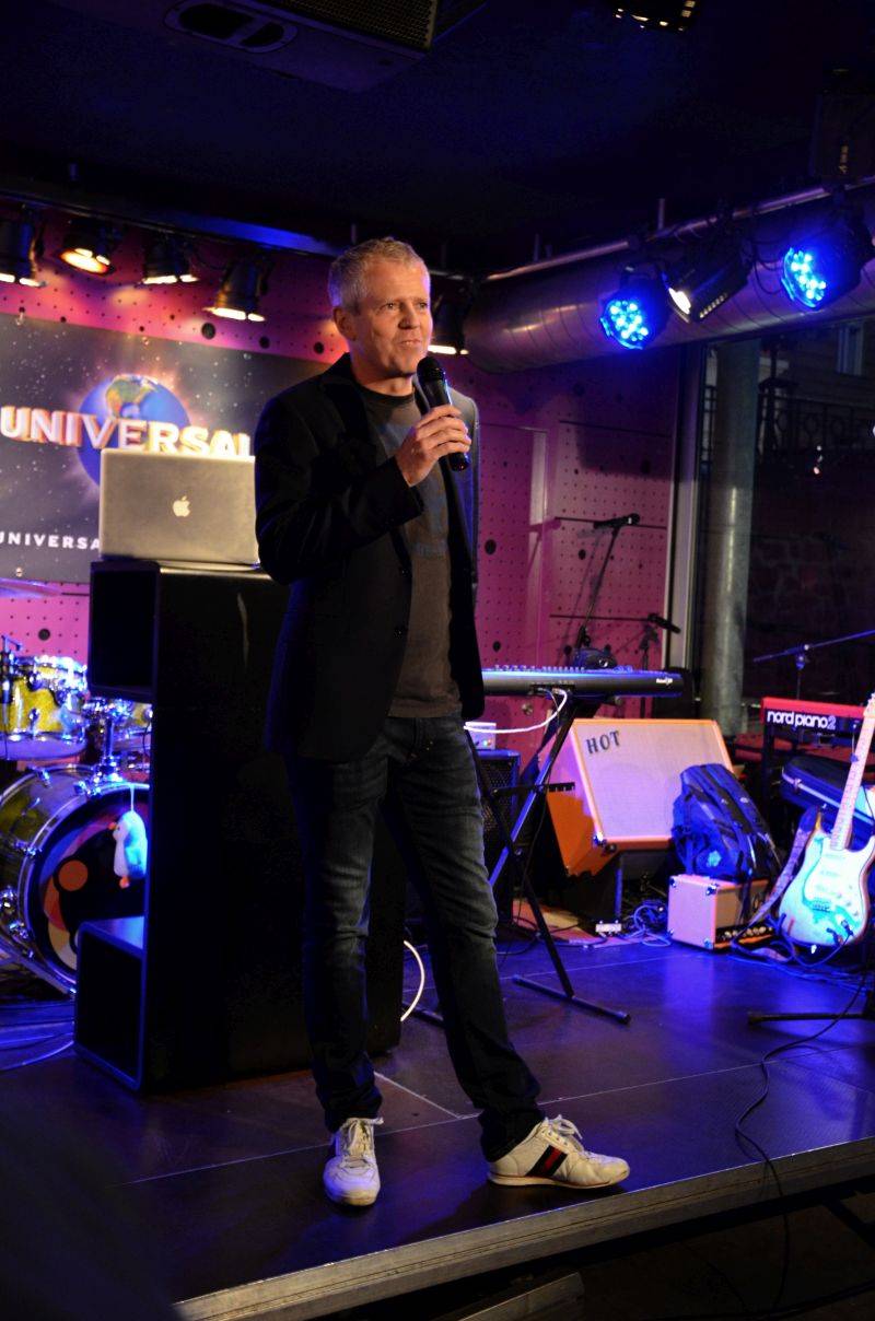 Universal předvedl v Jazz Docku své talenty, Slza dostala třikrát platinovou desku