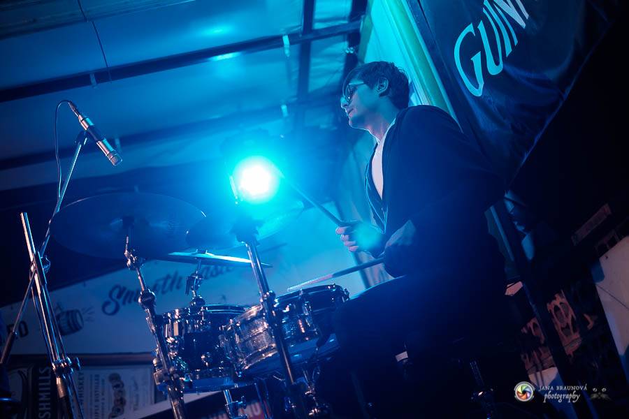 Jananas představili album To samo u Zacha v Plzni. Přítomné diváky pobavili