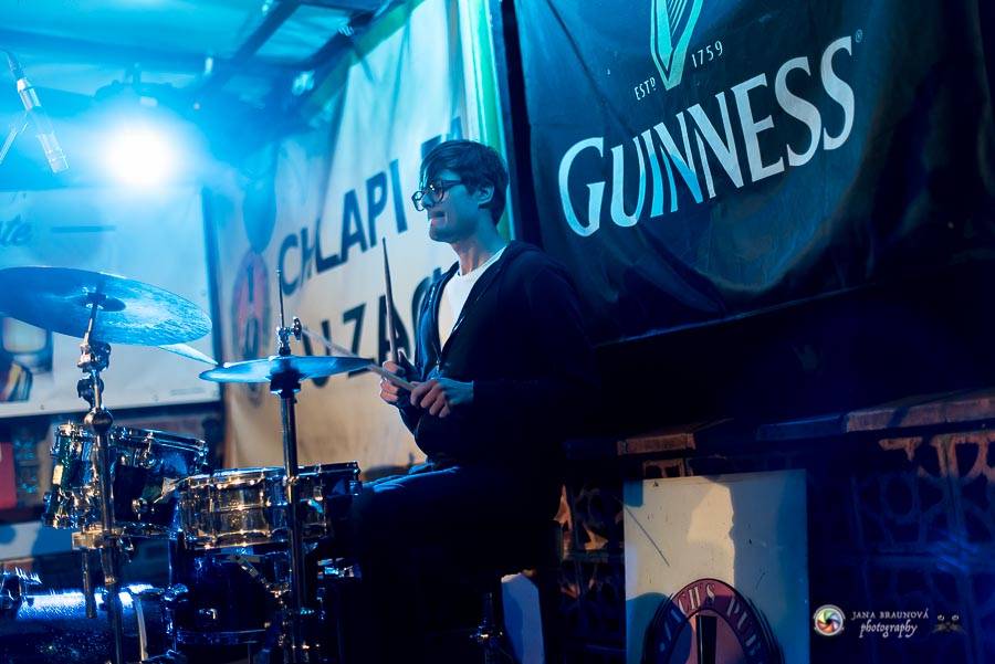 Jananas představili album To samo u Zacha v Plzni. Přítomné diváky pobavili