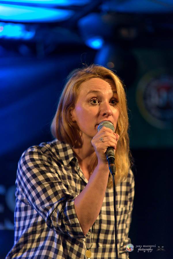 Jananas představili album To samo u Zacha v Plzni. Přítomné diváky pobavili