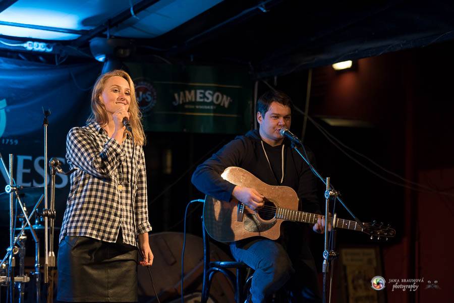 Jananas představili album To samo u Zacha v Plzni. Přítomné diváky pobavili