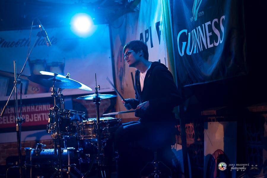 Jananas představili album To samo u Zacha v Plzni. Přítomné diváky pobavili