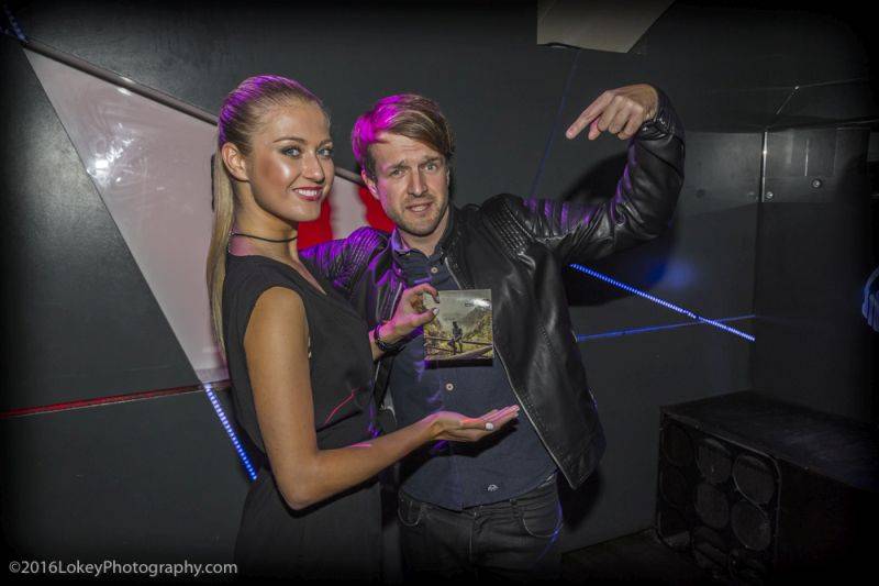 Jan Nedvěd vypustil Two Birds, dorazila i Miss Andrea Bezděková