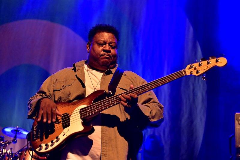 Ben Harper poprvé v Praze: osobitá žánrová směs rezonovala Forem Karlín