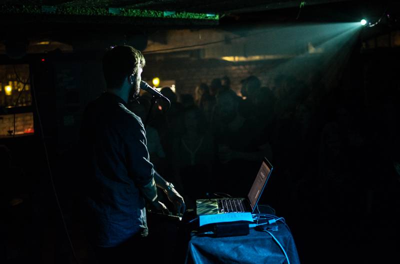 Lukas Landa pokřtil v pražském Café V lese svou druhou desku Islands