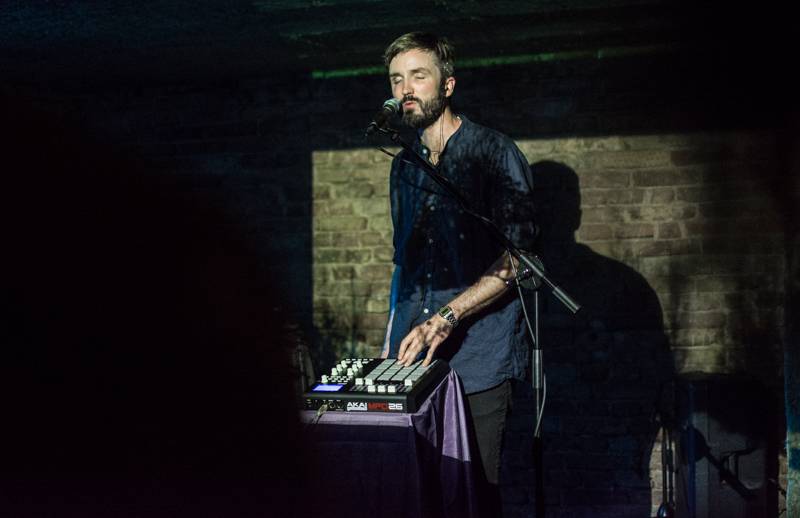 Lukas Landa pokřtil v pražském Café V lese svou druhou desku Islands