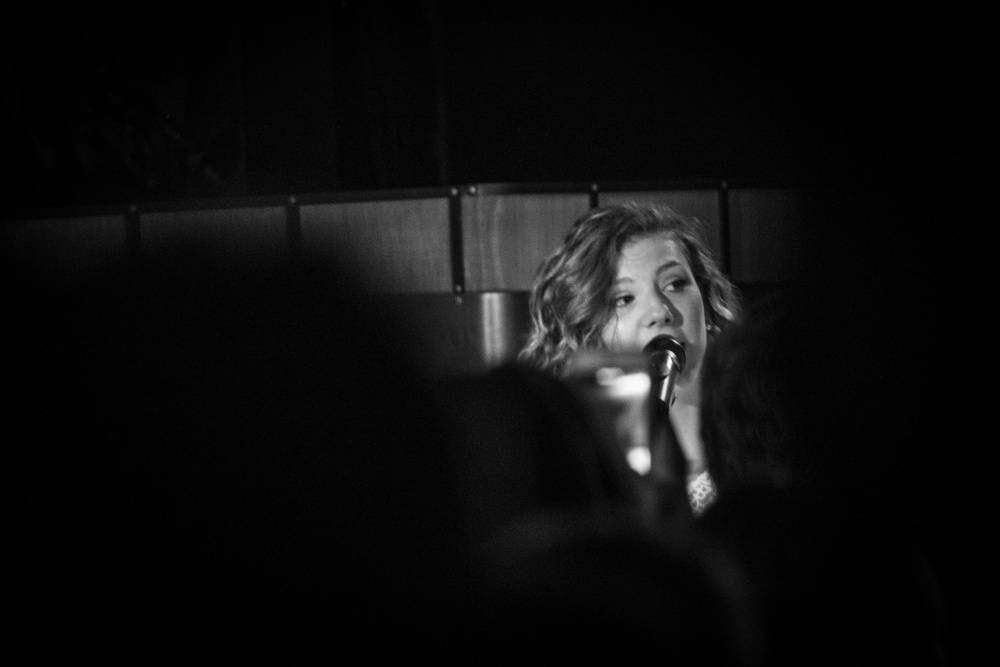 Lenny srdnatě zpívala v brněnském Metru