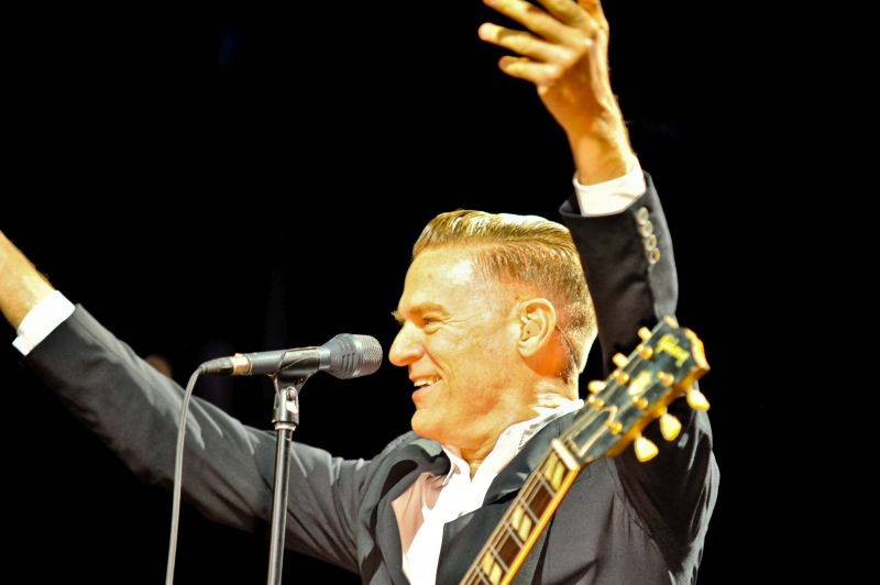 Bryan Adams v Praze připomněl své největší hity a přidal novinky