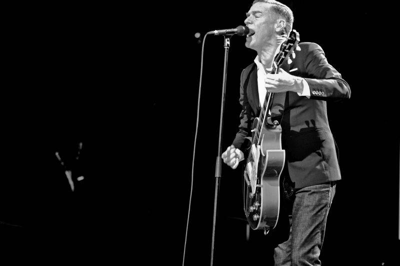 Bryan Adams v Praze připomněl své největší hity a přidal novinky