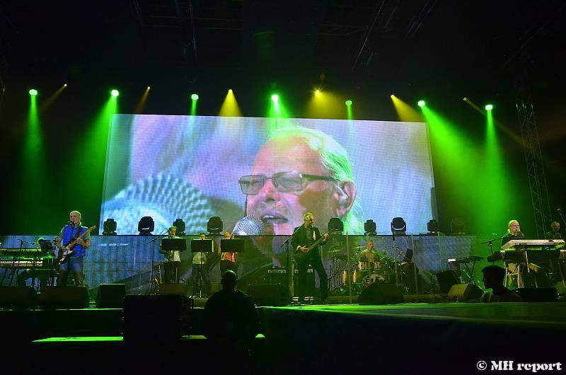 Elán v Plzni: Živé je nedostanou! 