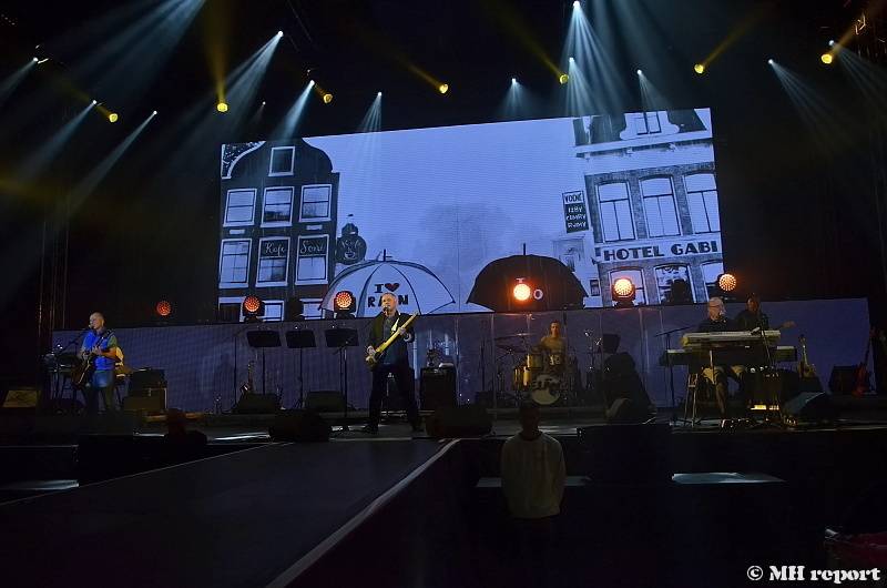 Elán v Plzni: Živé je nedostanou! 