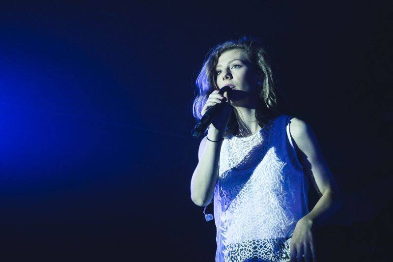 Energická Lenny umí dostat velkou show i do malých klubů. Potvrdila to v Olomouci