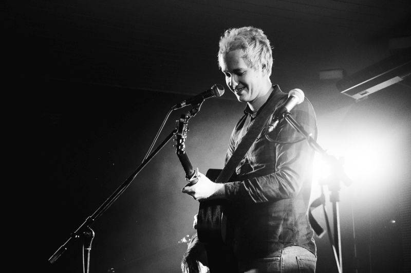 Energická Lenny umí dostat velkou show i do malých klubů. Potvrdila to v Olomouci