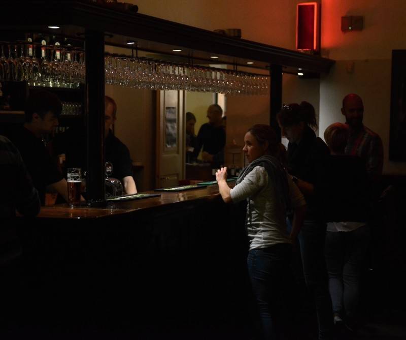 Deska Jananas se sama pokřtila v pražské Malostranské besedě