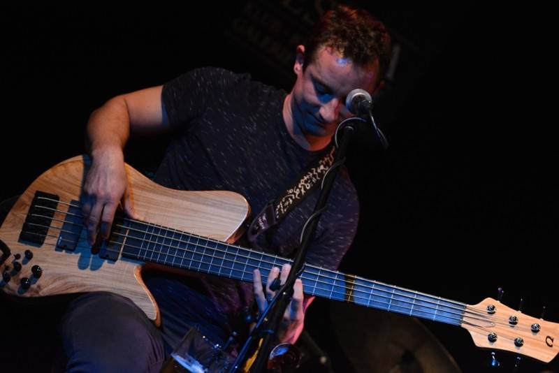 Deska Jananas se sama pokřtila v pražské Malostranské besedě