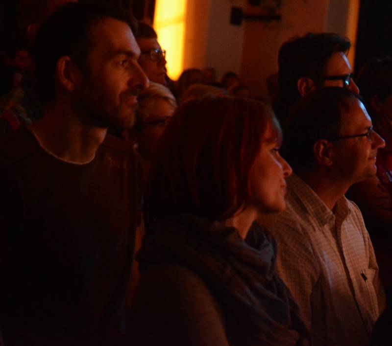 Deska Jananas se sama pokřtila v pražské Malostranské besedě