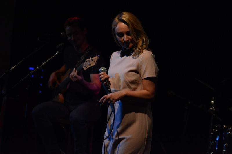 Deska Jananas se sama pokřtila v pražské Malostranské besedě