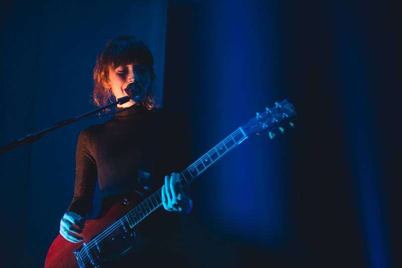 Daughter se svým indie folkem vyprodali Roxy