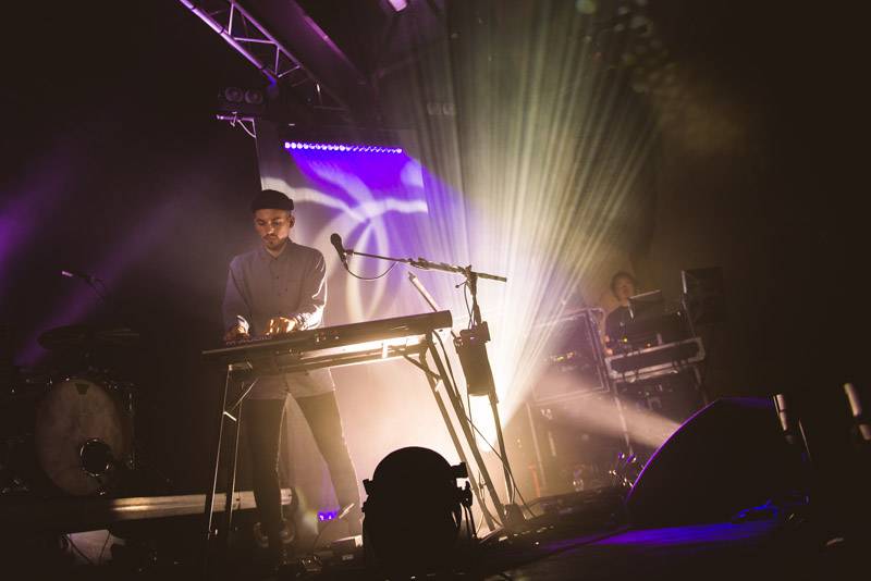 Daughter se svým indie folkem vyprodali Roxy