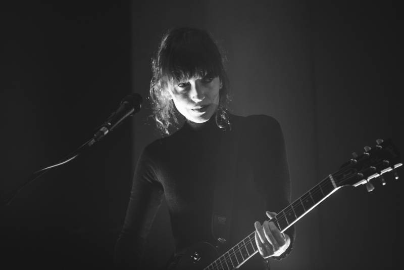 Daughter se svým indie folkem vyprodali Roxy