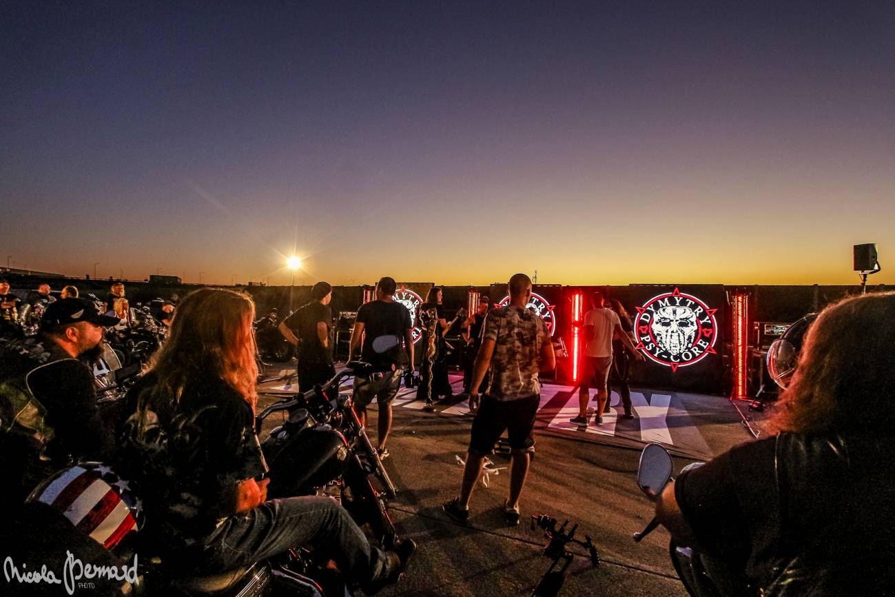 Stovka motorkářů, desítky litrů piva a jedineční Dymytry! Takhle vypadalo natáčení pekelného klipu xxx