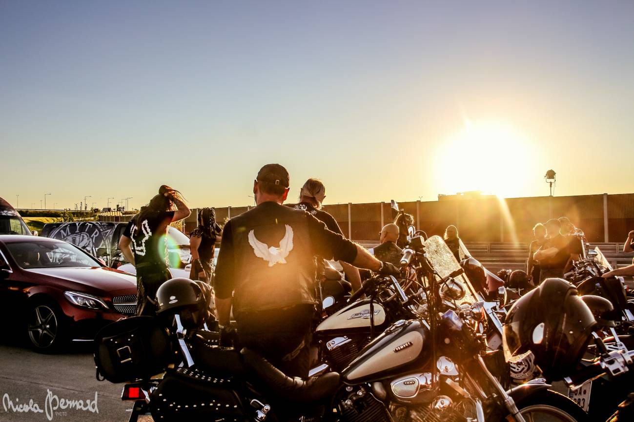 Stovka motorkářů, desítky litrů piva a jedineční Dymytry! Takhle vypadalo natáčení pekelného klipu xxx