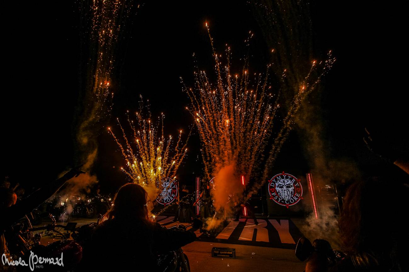 Stovka motorkářů, desítky litrů piva a jedineční Dymytry! Takhle vypadalo natáčení pekelného klipu xxx
